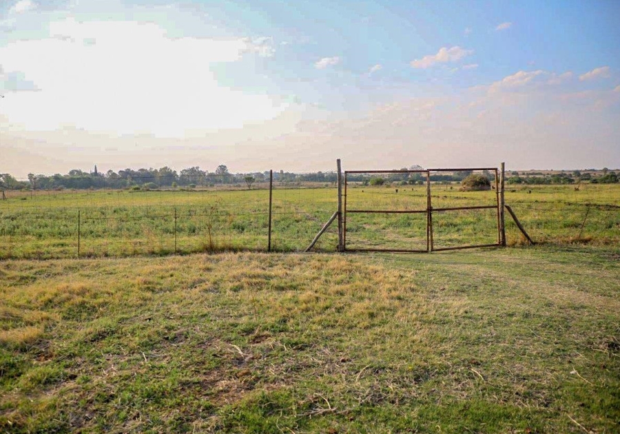 6 Bedroom Property for Sale in Koppies Rural Free State
